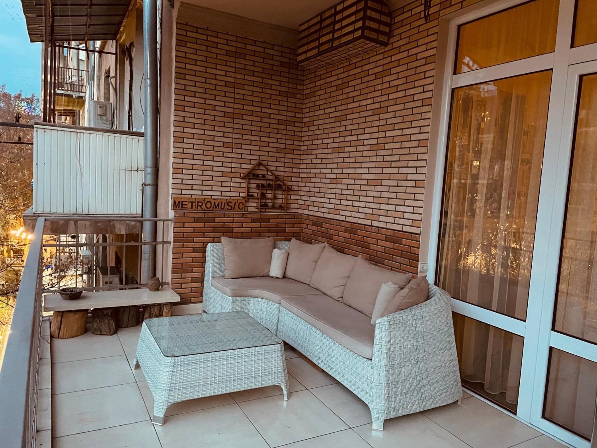 Bright And Modern 4Br Apartment - Center Of Jerevan Eksteriør bilde