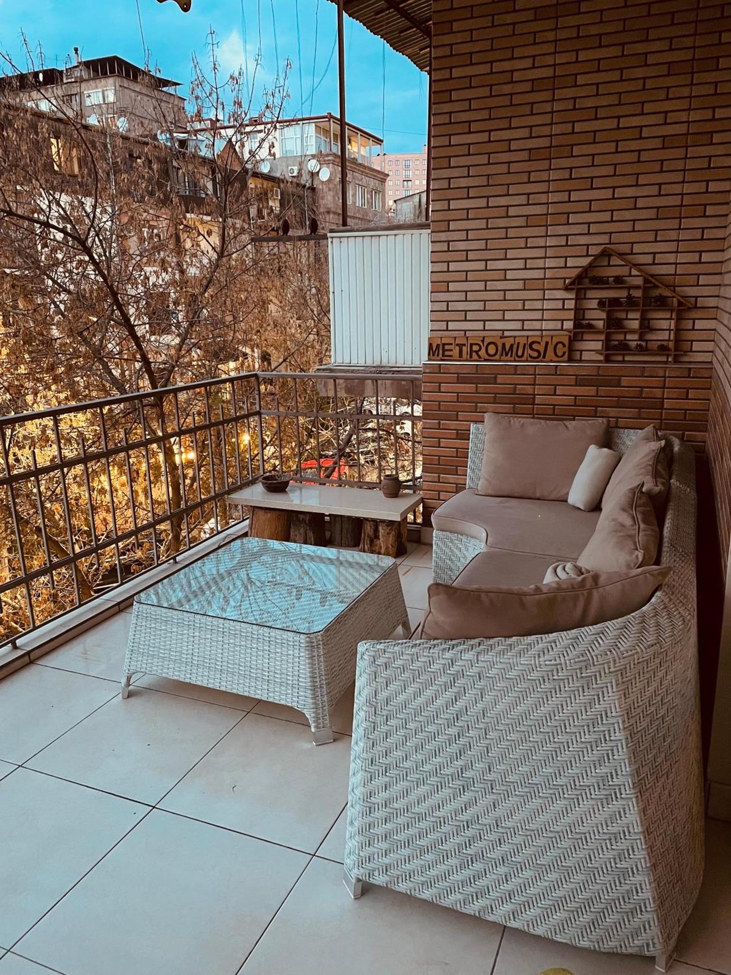 Bright And Modern 4Br Apartment - Center Of Jerevan Eksteriør bilde